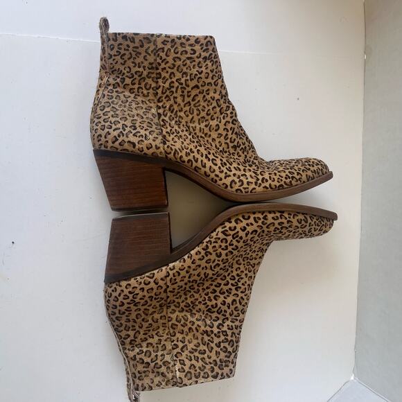 LUCKY BRAND Natania Womens Boots Sz 9M Tan Leopard Safari Chic Tan Chunky Heel - Picture 6 of 13